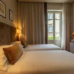 Hotel Embassy